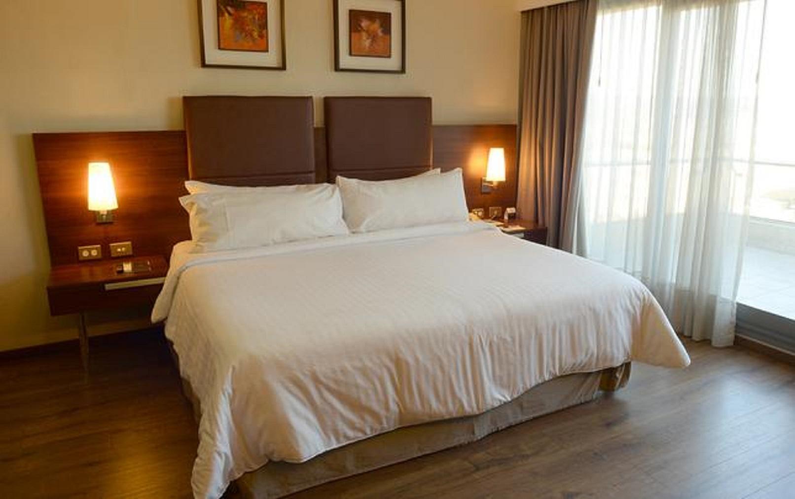 Howard Johnson La Canada Hotel & Suites Cordoba Exterior foto