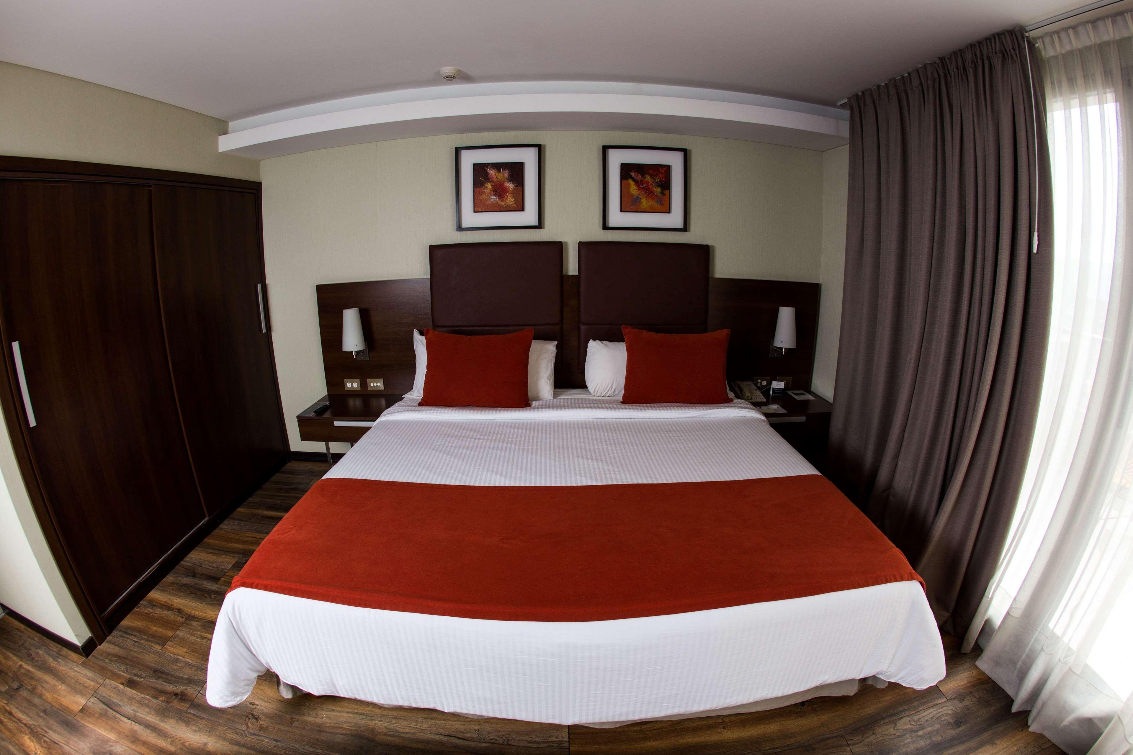 Howard Johnson La Canada Hotel & Suites Cordoba Exterior foto