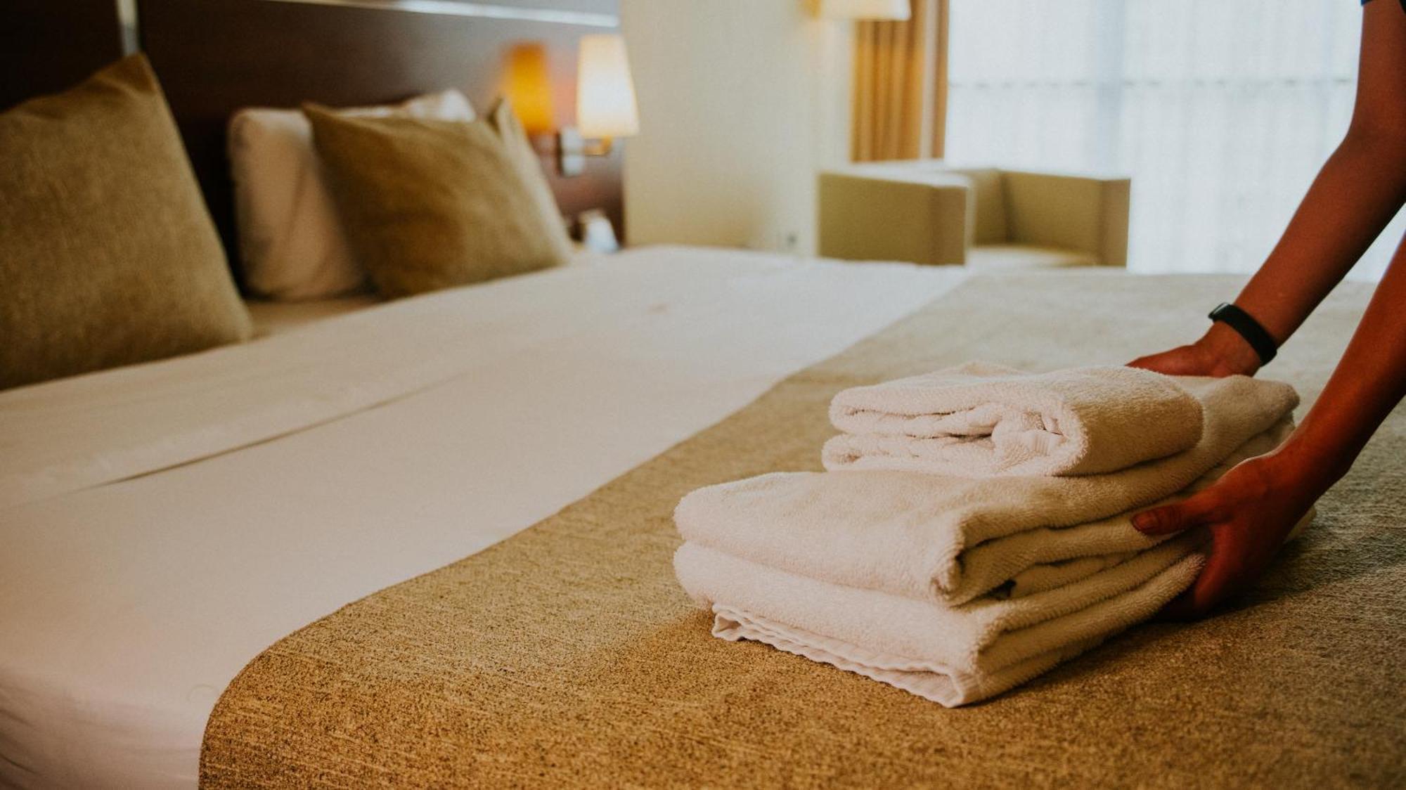 Howard Johnson La Canada Hotel & Suites Cordoba Exterior foto