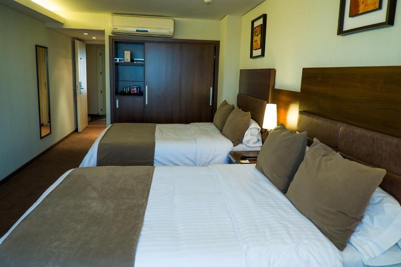 Howard Johnson La Canada Hotel & Suites Cordoba Exterior foto