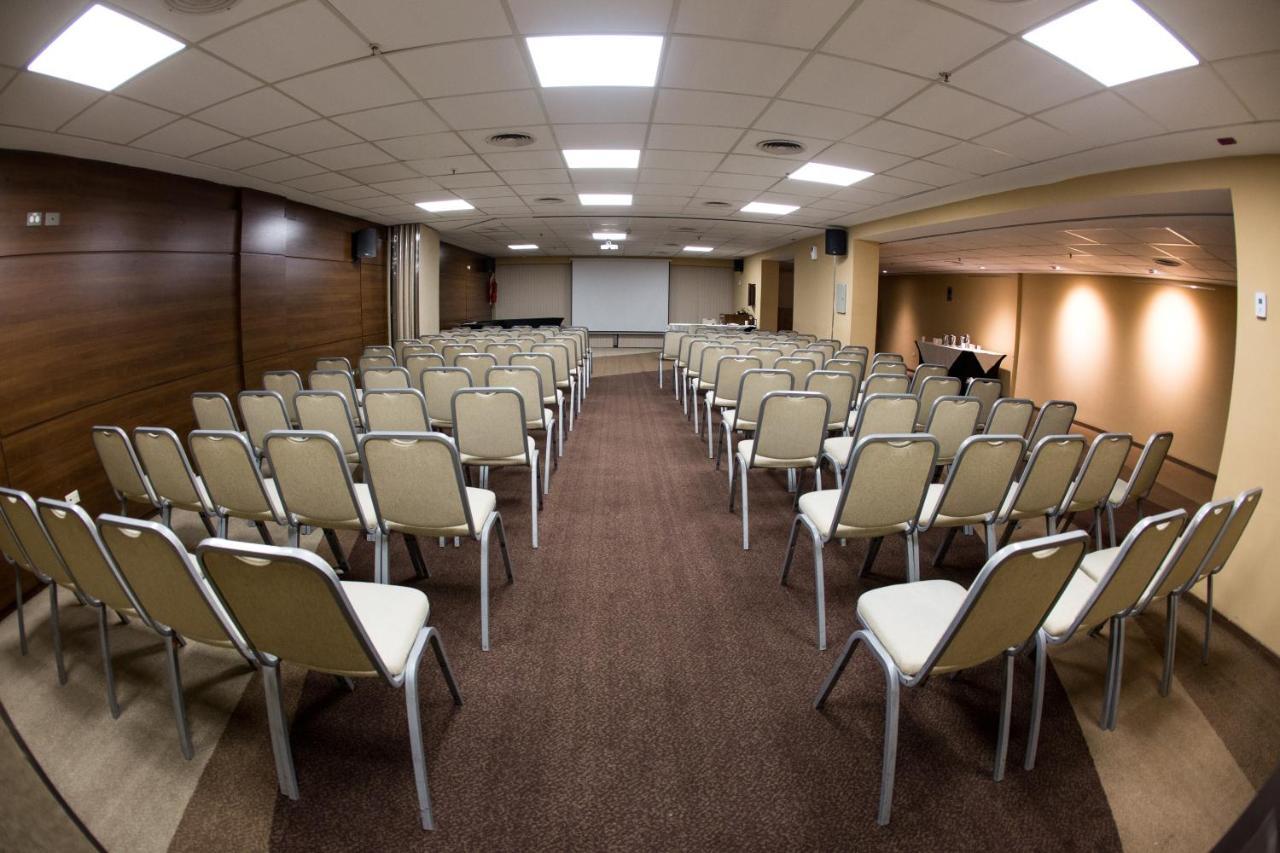 Howard Johnson La Canada Hotel & Suites Cordoba Exterior foto